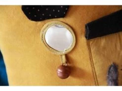 Moulin Roty 666133 - Coussin D'activités Maison Moutarde Les Moustaches -Boutique bébé moulin roty 666133 les moustaches 800