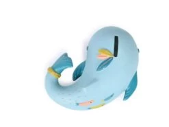 Moulin Roty 714170 - Tirelire Baleine Le Voyage D'Olga -Boutique bébé moulin roty 714170 tirelire baleine le voyage d olga decorations de chambre 900 1