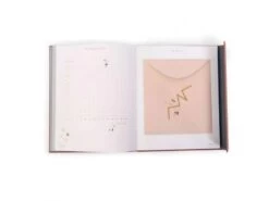 Moulin Roty 715600 - Livre De Naissance Après La Pluie (80 Pages) -Boutique bébé moulin roty 715600 livre de naissance apres la pluie 80 pages jouets d eveil 900 2